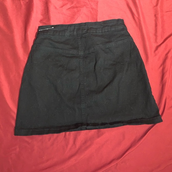 Black Skirt - Picture 5 of 5